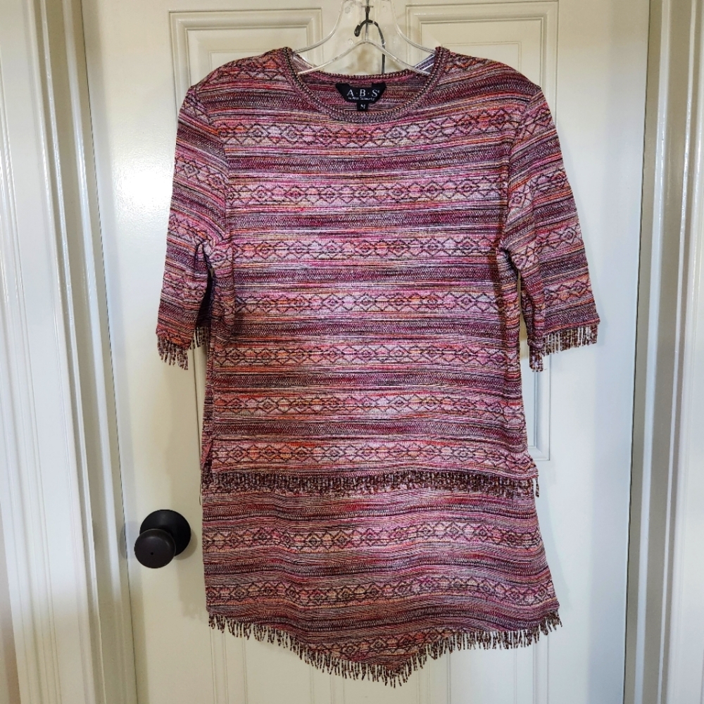 Pretty vintage A.B.S.top/skirt set. Size Medium.  In Excellent condition.